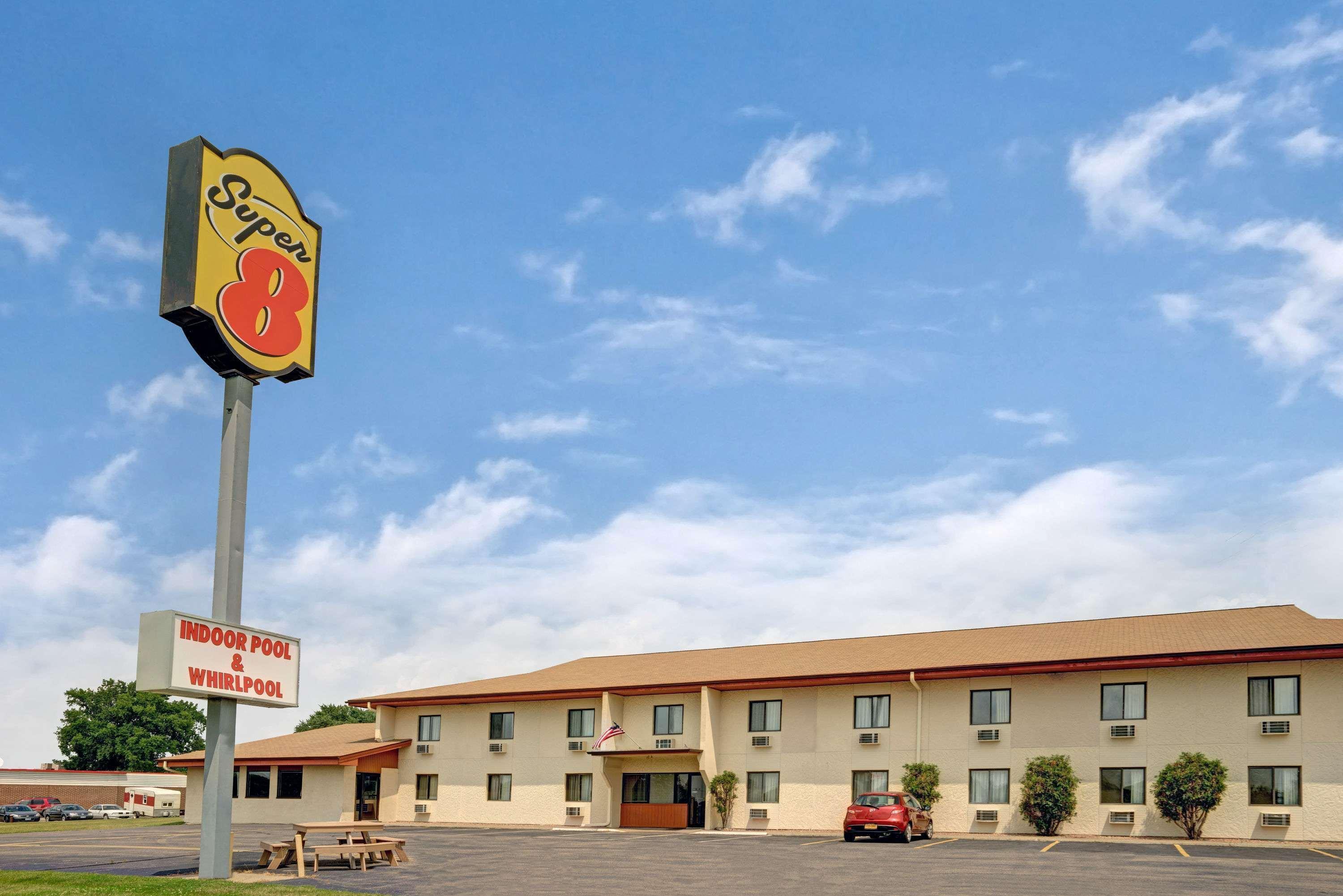 Super 8 By Wyndham Buffalo Exterior foto
